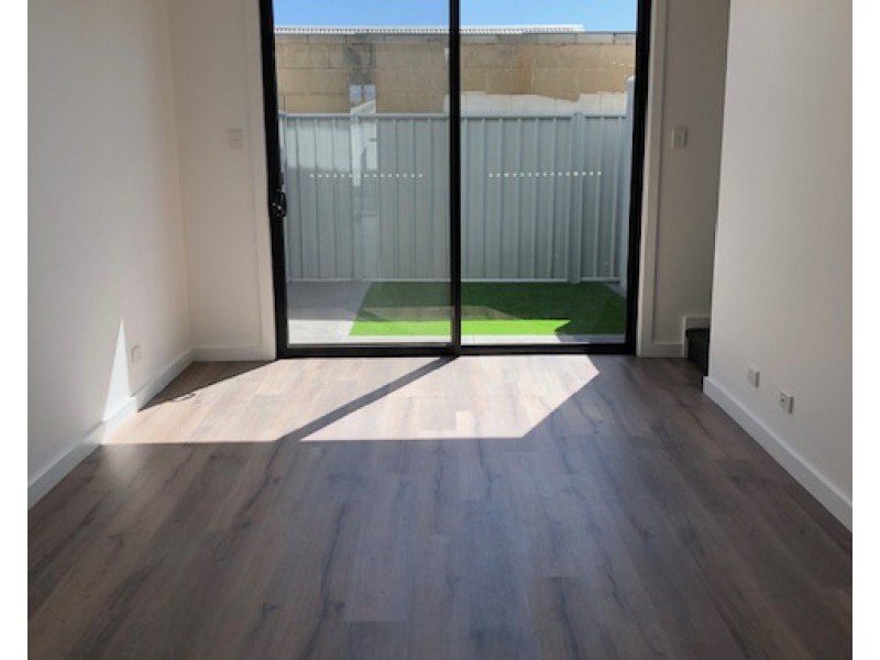 2/38 West Lakes Boulevard, Albert Park SA 5014