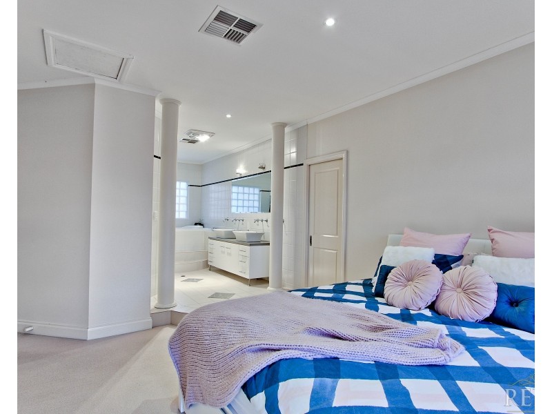 7 Hambour Place, Wattle Park SA 5066