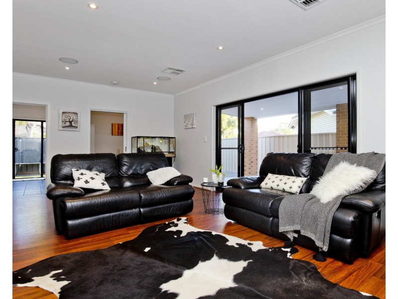 43 Minchinbury Terrace, Marion SA 5043