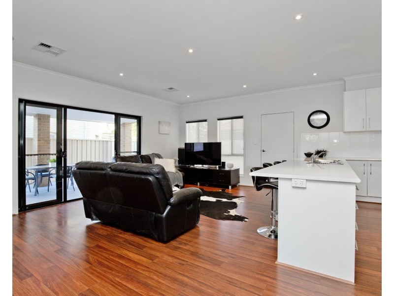 43 Minchinbury Terrace, Marion SA 5043