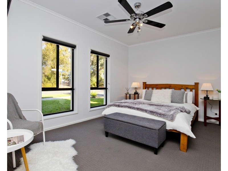 43 Minchinbury Terrace, Marion SA 5043