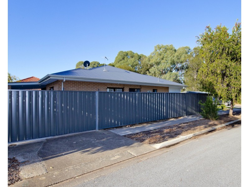 43 Minchinbury Terrace, Marion SA 5043