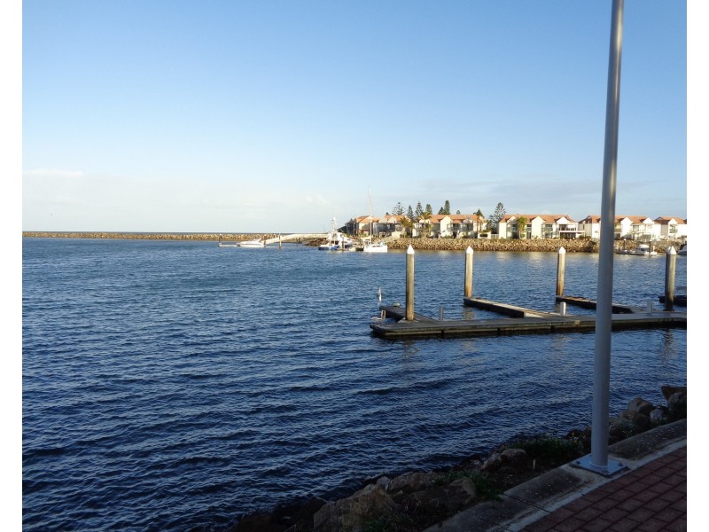 4/23 Falie Drive, North Haven SA 5018