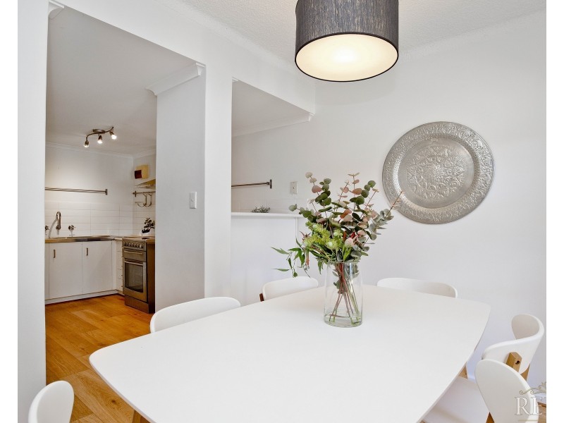 2/5 Mooloola Way, West Lakes Shore SA 5020