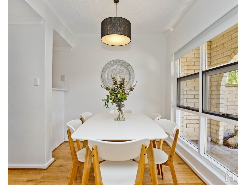 2/5 Mooloola Way, West Lakes Shore SA 5020