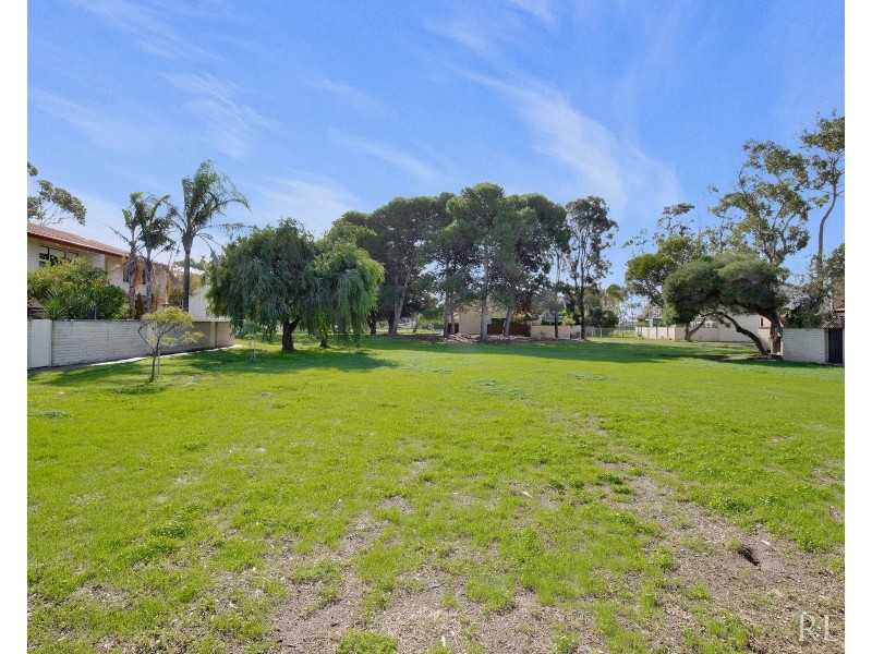 2/5 Mooloola Way, West Lakes Shore SA 5020