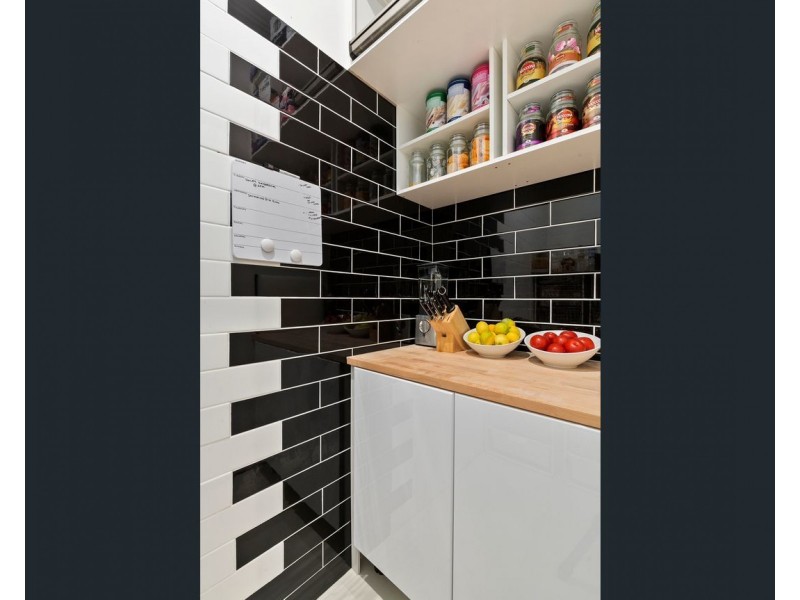 11 Caroona Avenue, Hove SA 5048