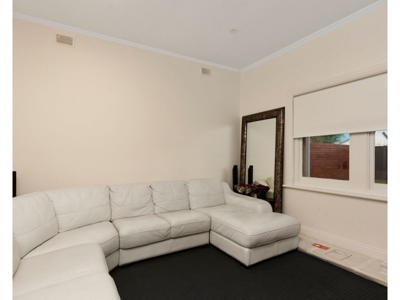 11 Caroona Avenue, Hove SA 5048