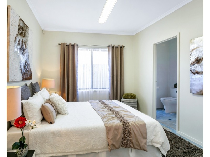 129 Hanson Road, Woodville North SA 5012