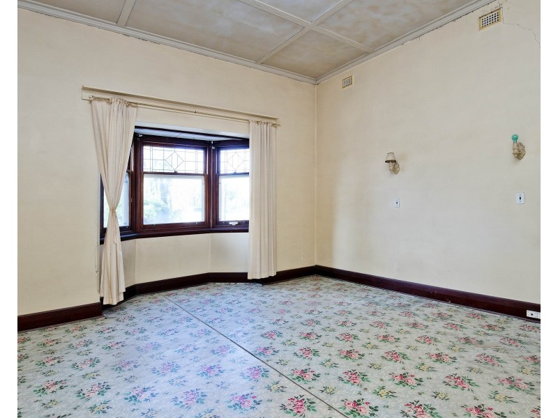 11 Waymouth Avenue, Glandore SA 5037