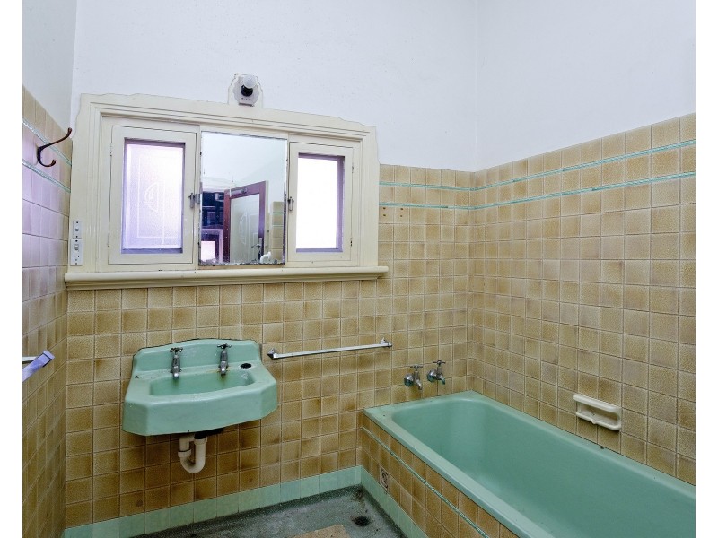 11 Waymouth Avenue, Glandore SA 5037