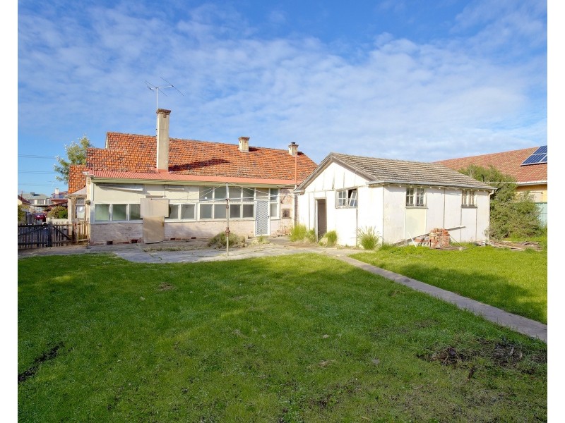 11 Waymouth Avenue, Glandore SA 5037