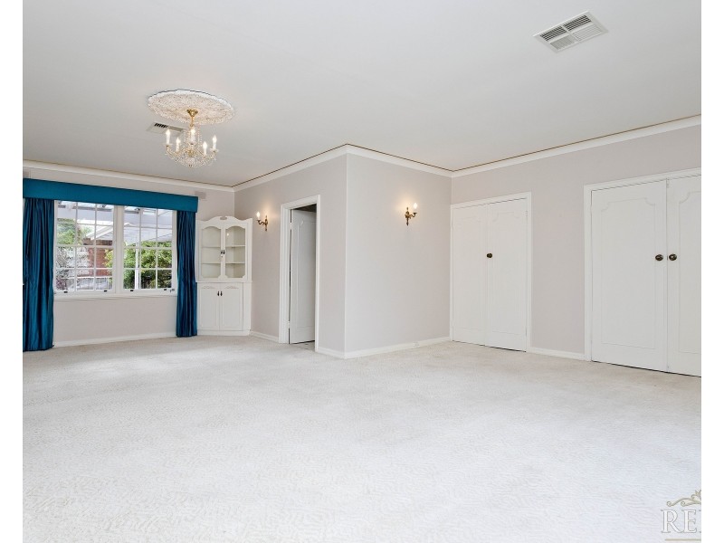 7 Knightsbridge Road, Leabrook SA 5068