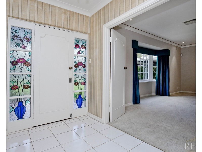 7 Knightsbridge Road, Leabrook SA 5068