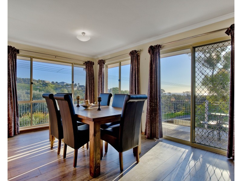 6 Victoria Parade, Darlington SA 5047