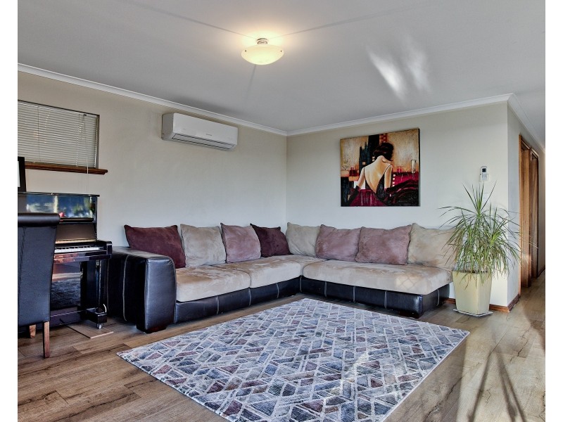 6 Victoria Parade, Darlington SA 5047