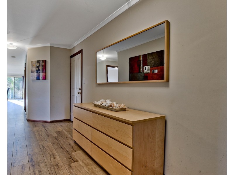 6 Victoria Parade, Darlington SA 5047