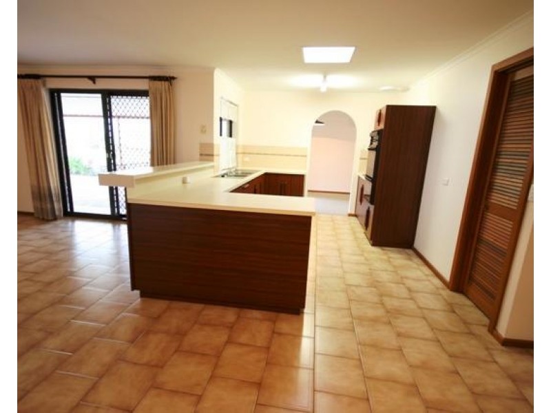 53 Sunnymeade Drive, Aberfoyle Park SA 5159