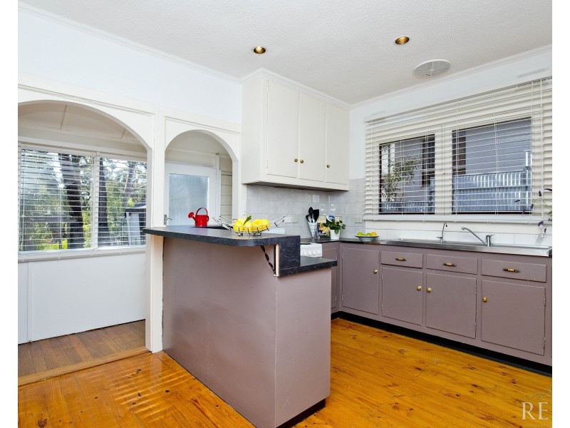 291 Shepherds Hill Road, Eden Hills SA 5050