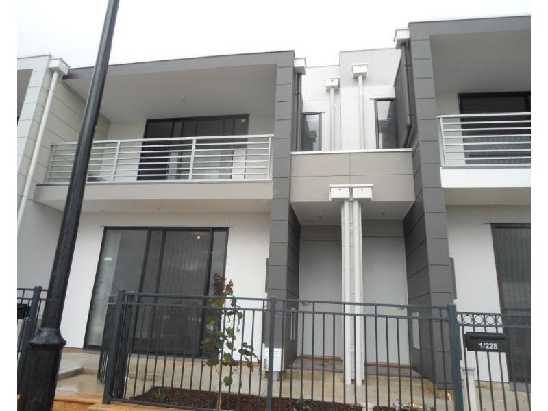 2/230 Newton Boulevard, Munno Para West SA 5115