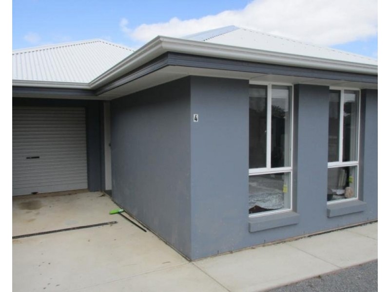 2/3 St Clair Avenue, Para Hills SA 5096