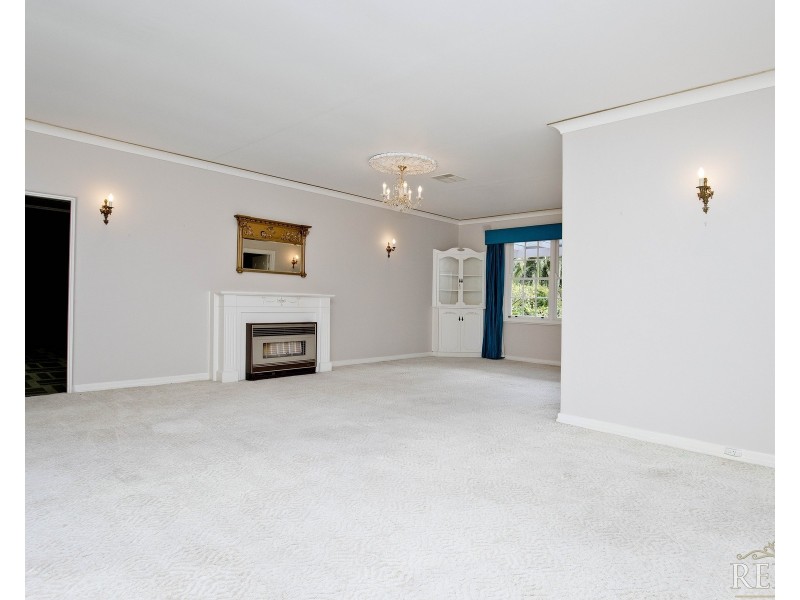 7 Knightsbridge Road, Leabrook SA 5068