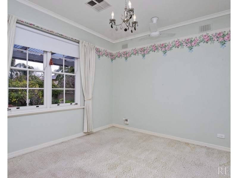 7 Knightsbridge Road, Leabrook SA 5068