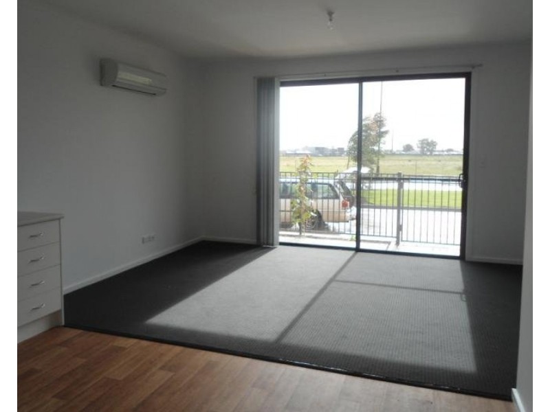 1/228 Newton Boulevard, Munno Para West SA 5115