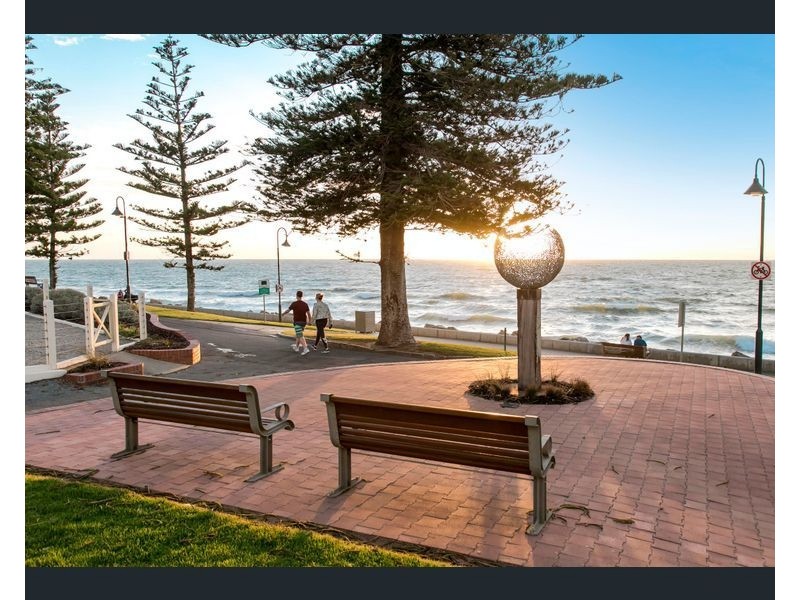 19/8-10 Robert Street, Glenelg South SA 5045