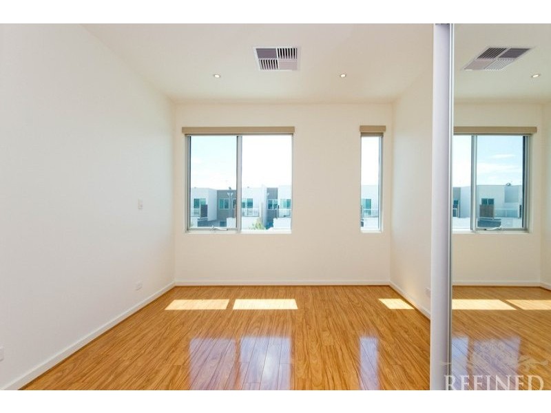 16 Pilla Avenue, New Port SA 5015