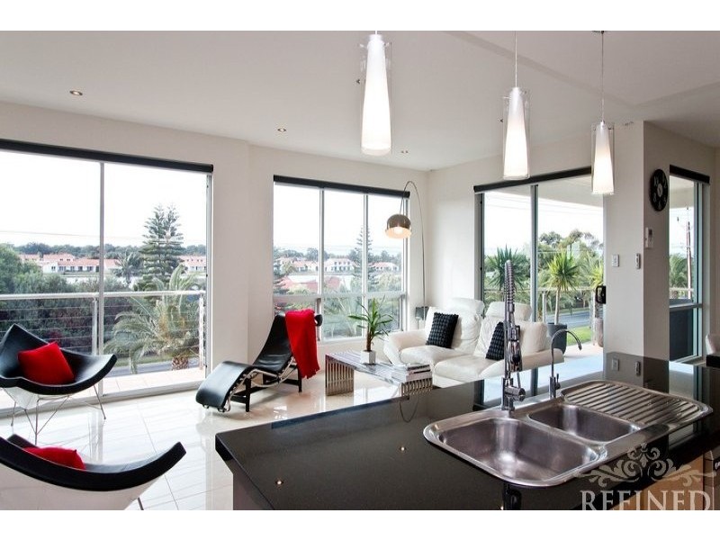 37 Military Road, Tennyson SA 5022