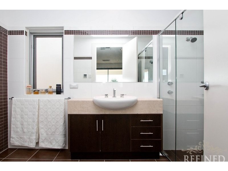 37 Military Road, Tennyson SA 5022