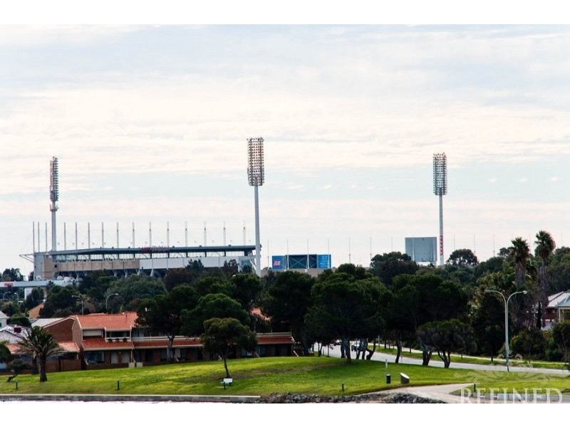 37 Military Road, Tennyson SA 5022