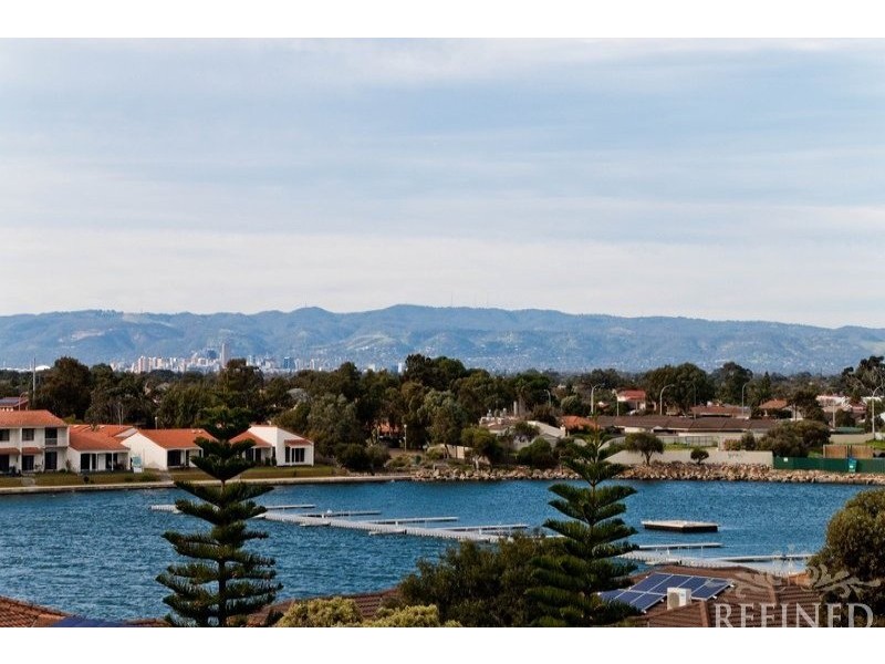 37 Military Road, Tennyson SA 5022