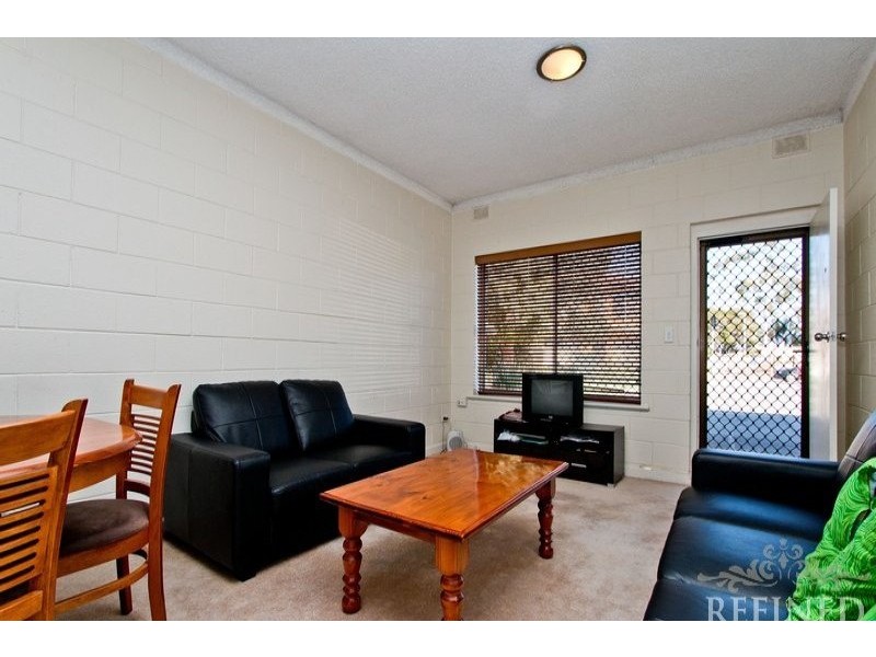 9/2 Emerson Road, Black Forest SA 5035