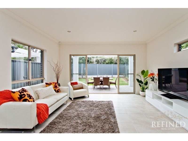 9 Price Avenue, Lower Mitcham SA 5062