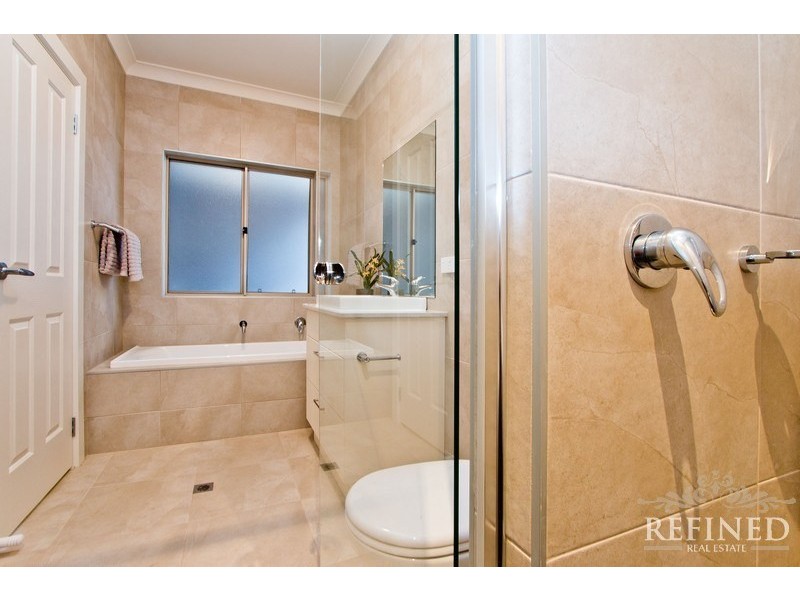 9 Price Avenue, Lower Mitcham SA 5062