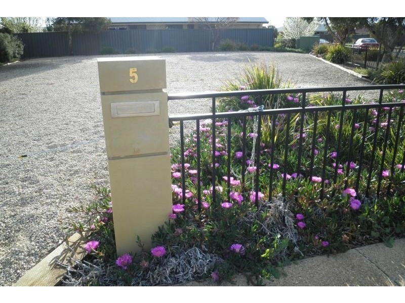 5 Saint Germain Avenue, Andrews Farm SA 5114