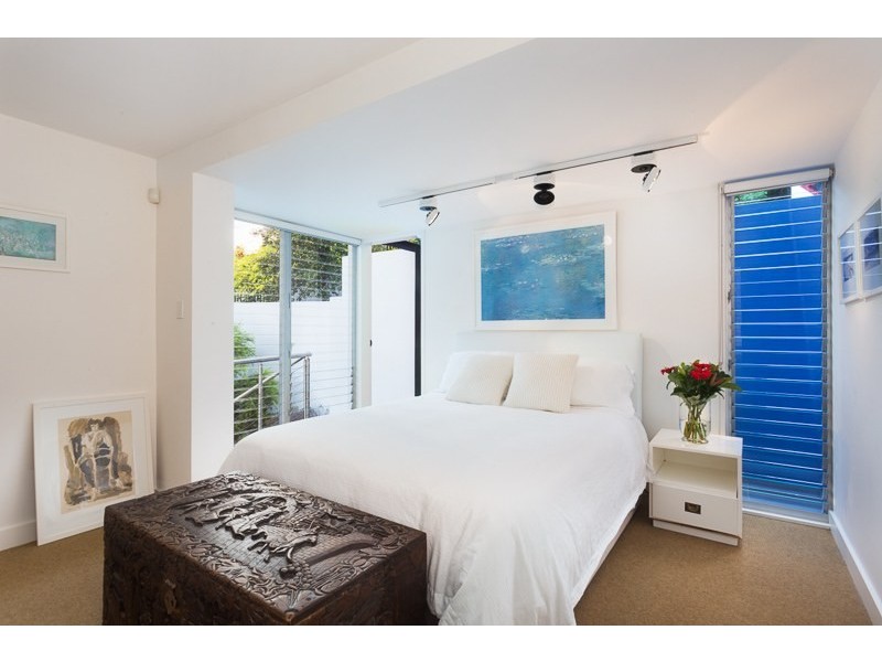 2-4 Notts Avenue, Bondi Beach NSW 2026