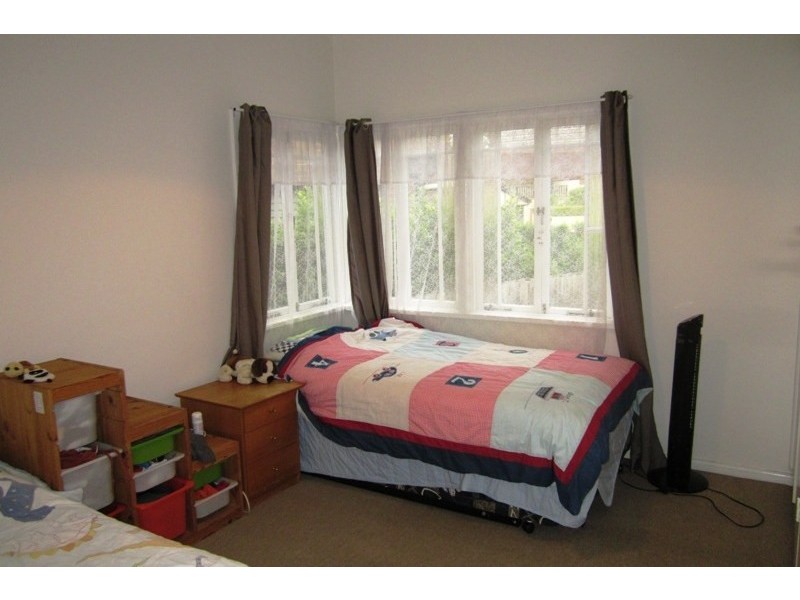 1 Burke Street, Chifley NSW 2036