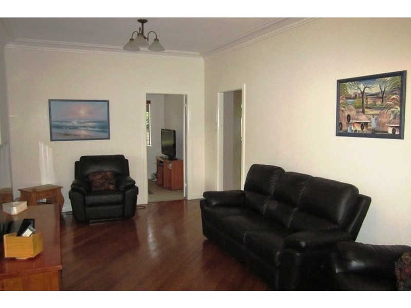 1 Burke Street, Chifley NSW 2036