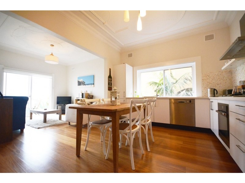 1/4 Silva Street, Tamarama NSW 2026