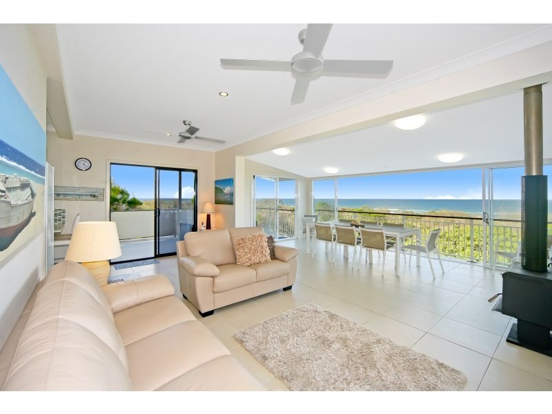 1/20 Peregian Esplanade, Peregian Beach QLD 4573