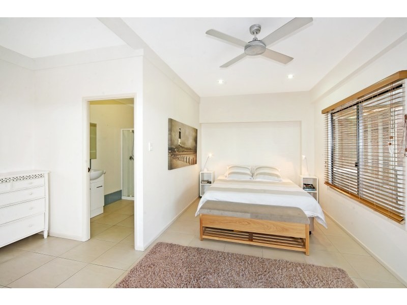 1/20 Peregian Esplanade, Peregian Beach QLD 4573
