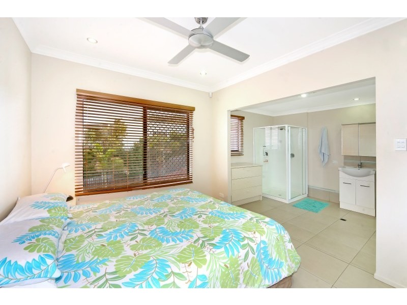 1/20 Peregian Esplanade, Peregian Beach QLD 4573