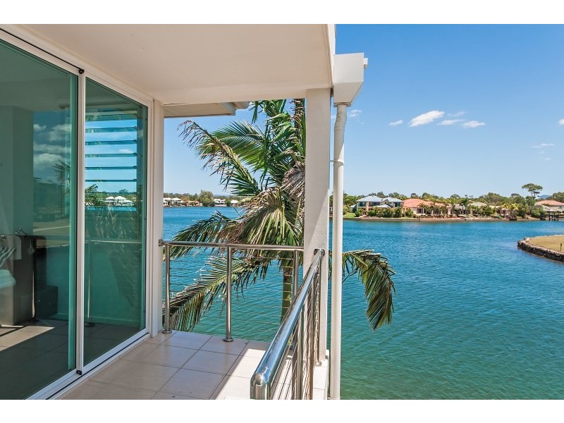 8 Waterfront Court, Twin Waters QLD 4564