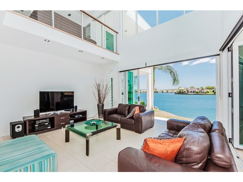 8 Waterfront Court, Twin Waters QLD 4564