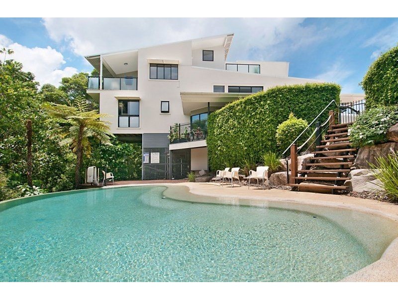 3/2 Richmond Close, Coolum Beach QLD 4573