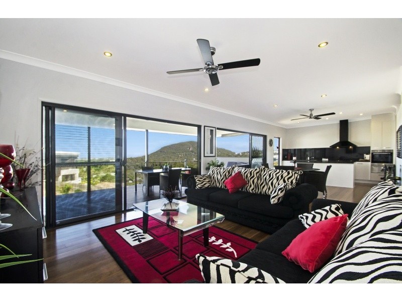 8 Shanagolden Court, Yaroomba QLD 4573