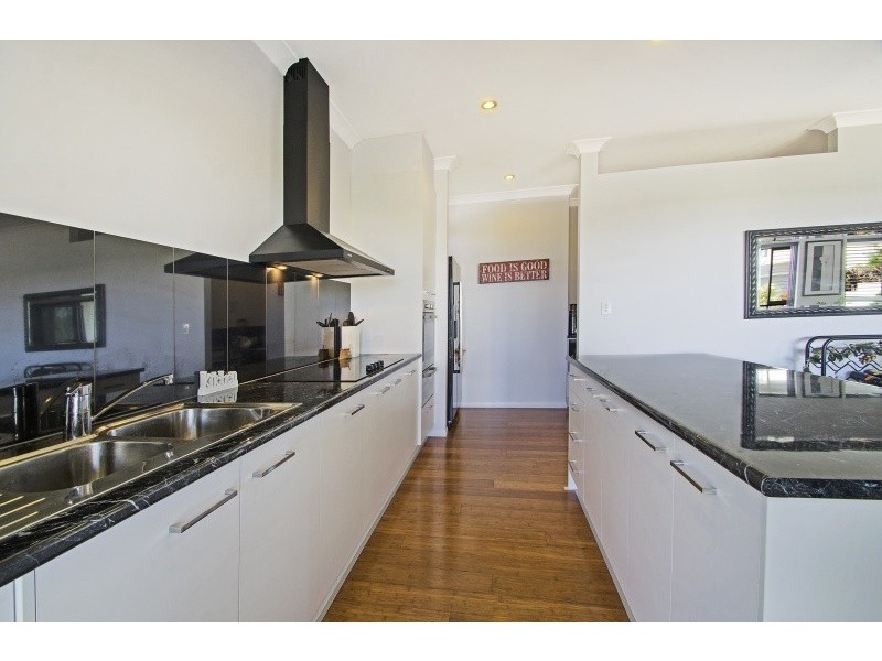 8 Shanagolden Court, Yaroomba QLD 4573